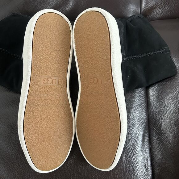 UGG Mika Black Short Ankle Bootie Sneaker Shearling Cuff Boot Suede Size 10 - Picture 13 of 14